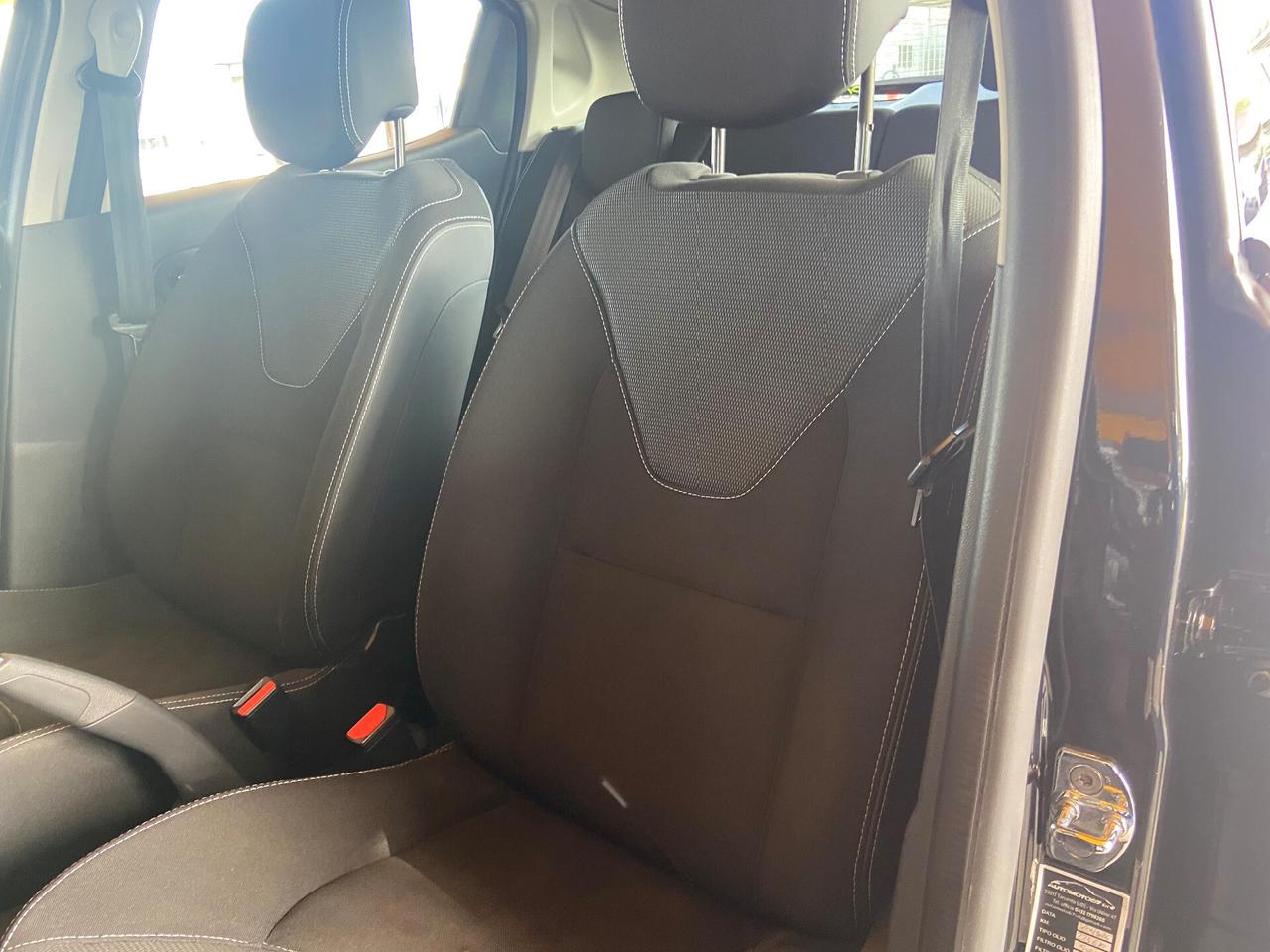 Renault Clio dCi 8V 90CV Start&Stop 5 porte NEOPATENTATI