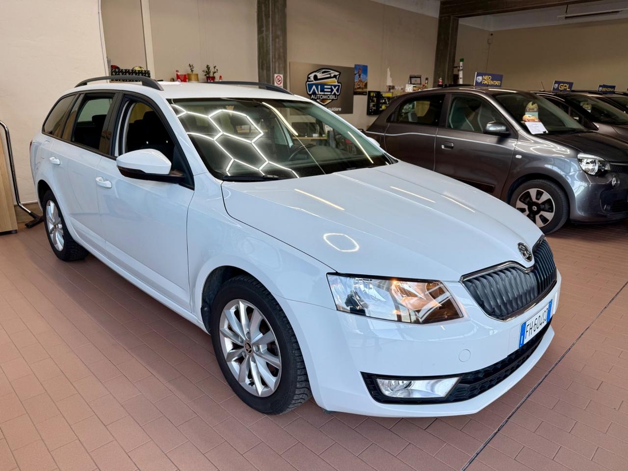 Skoda Octavia SW 1.6 TDI 110cv E6 IVA ESP.