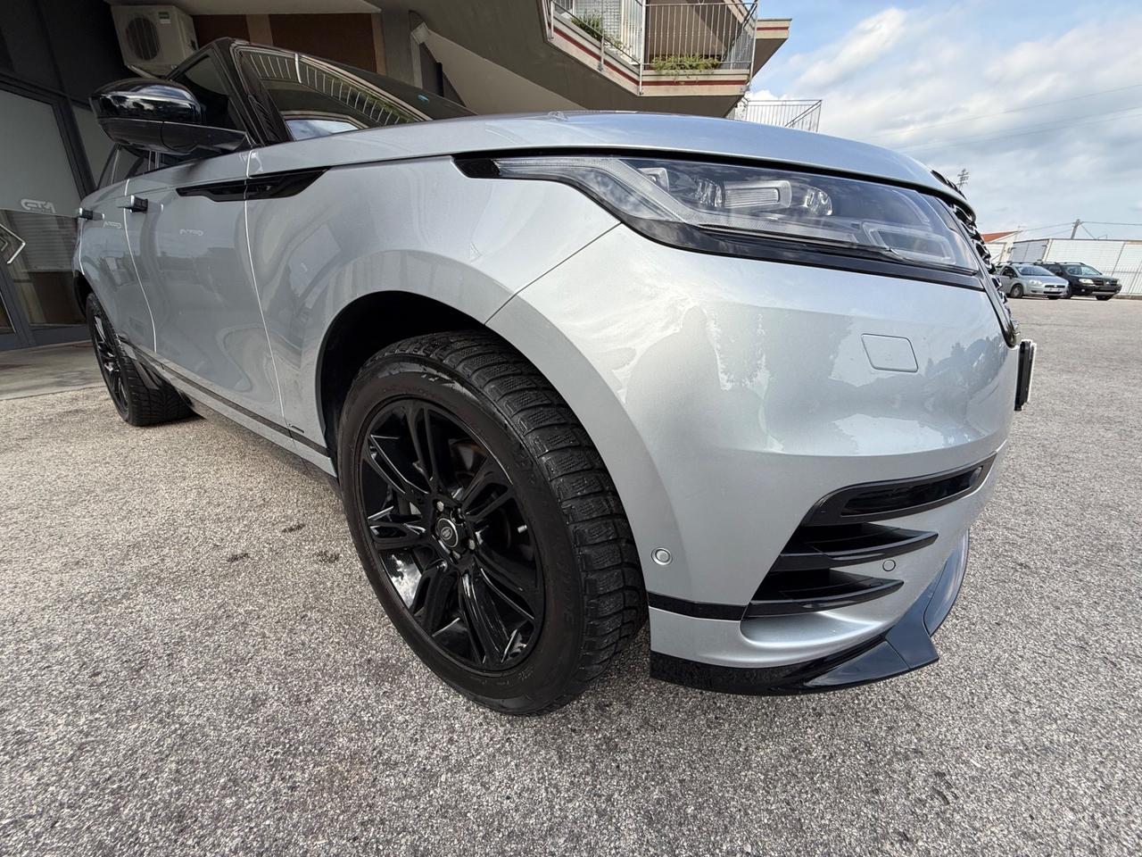 Land Rover Range Velar 2.0D I4 180 CV R-Dynamic