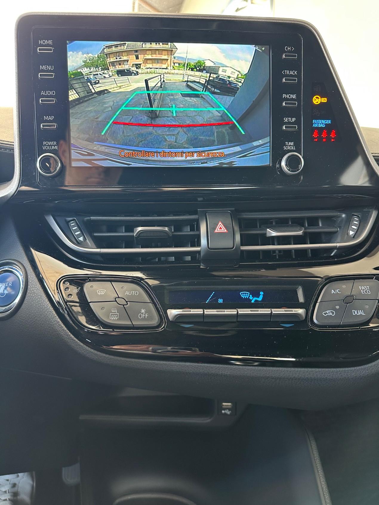 Toyota C-HR 1.8h Business e-cvt