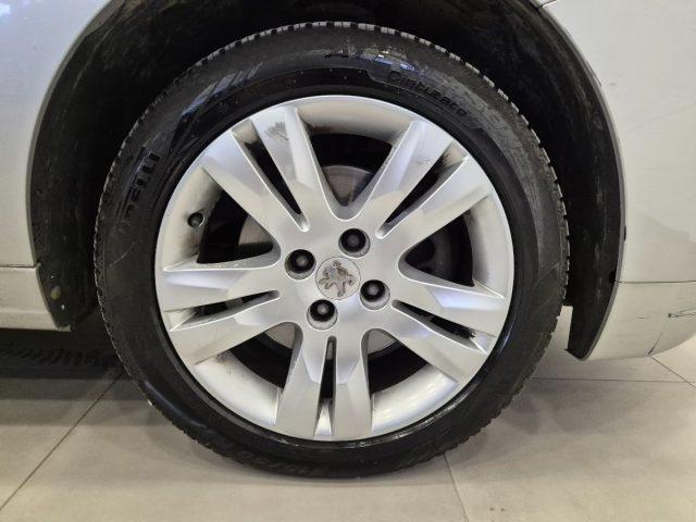 PEUGEOT 5008 2.0 HDi 150CV 5 posti - Bluetooth - Sens. Post.