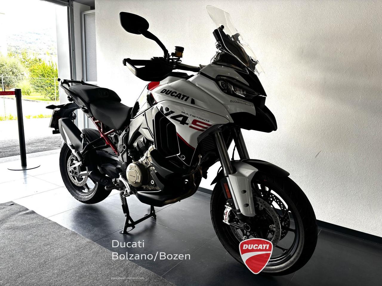 Ducati Multistrada V4s Performance