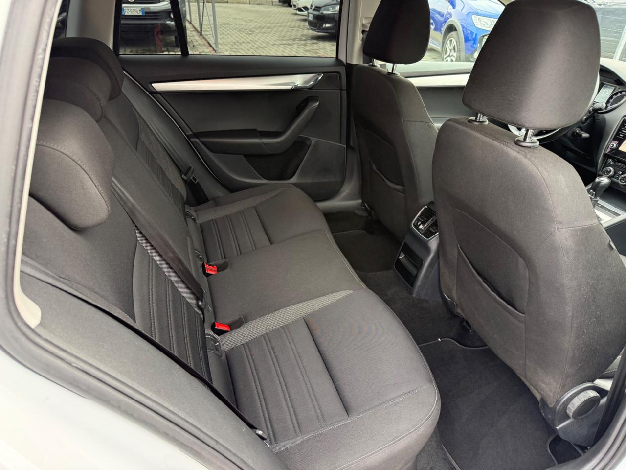 Skoda Octavia 1.6 TDI CR 115 CV DSG Executive IVA ESPOSTA