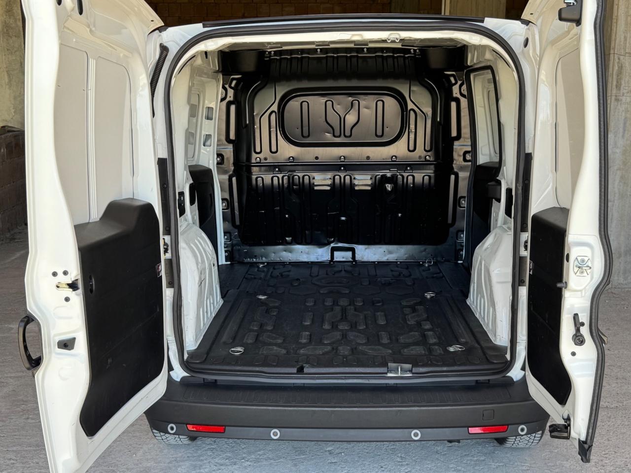 Fiat Doblo Doblò 1.6 MJT 105CV S&S PC-TN Cargo Lounge