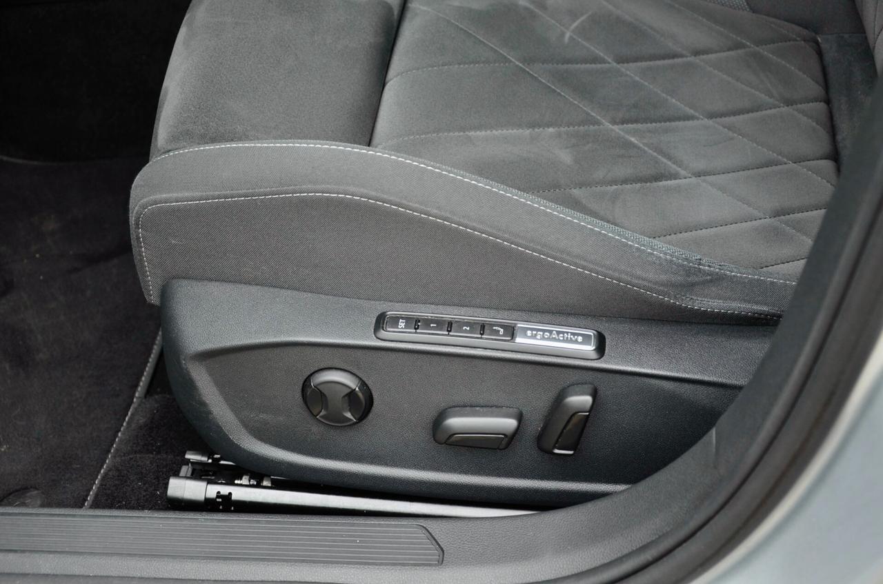 VOLKSWAGEN GOLF 1.5 TSI EVO STYLE 130cv 5p, UNICOPROPRIETARIO, UFF ITALIANA, SERVICE VW, BOLLO 1/27, IQ LED, RETROCAMERA, PERMUTE