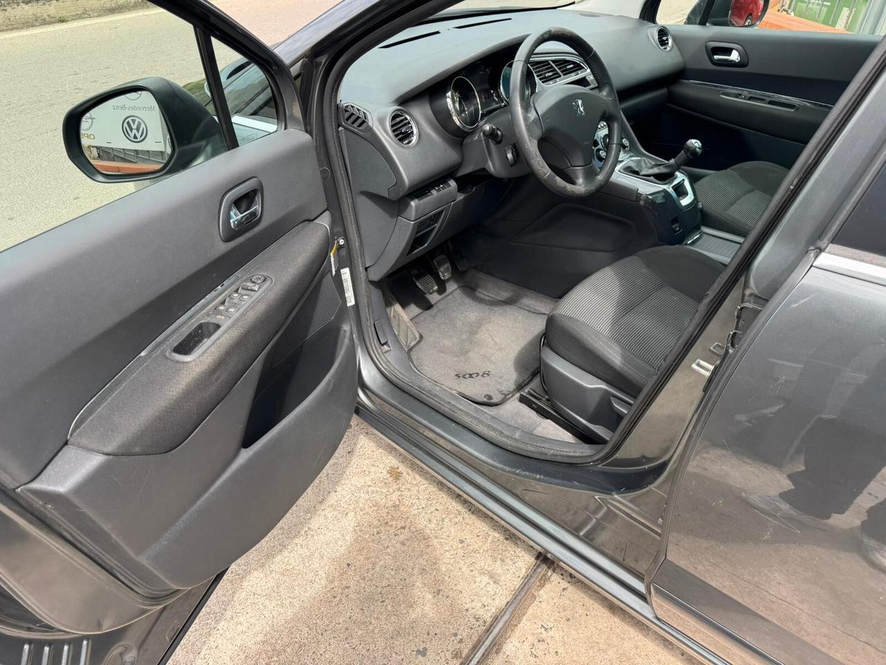 Peugeot 5008 1.6 120CV Premium