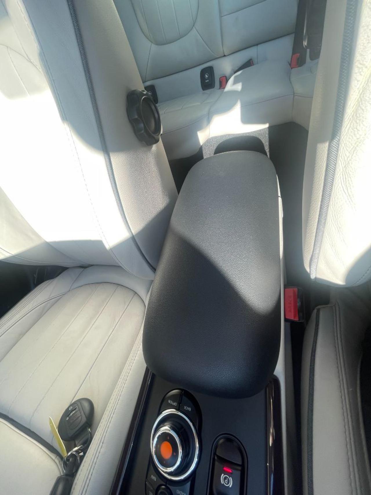 MINI Clubman 2.0 Cooper SD con tetto apribile