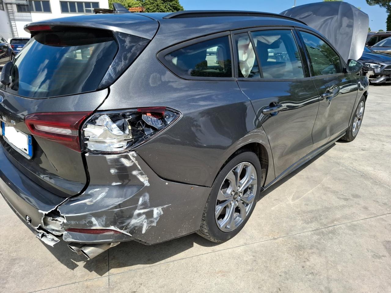 Ford Focus 1.5 EcoBlue 120 CV ST-Line auto - SINISTRATA
