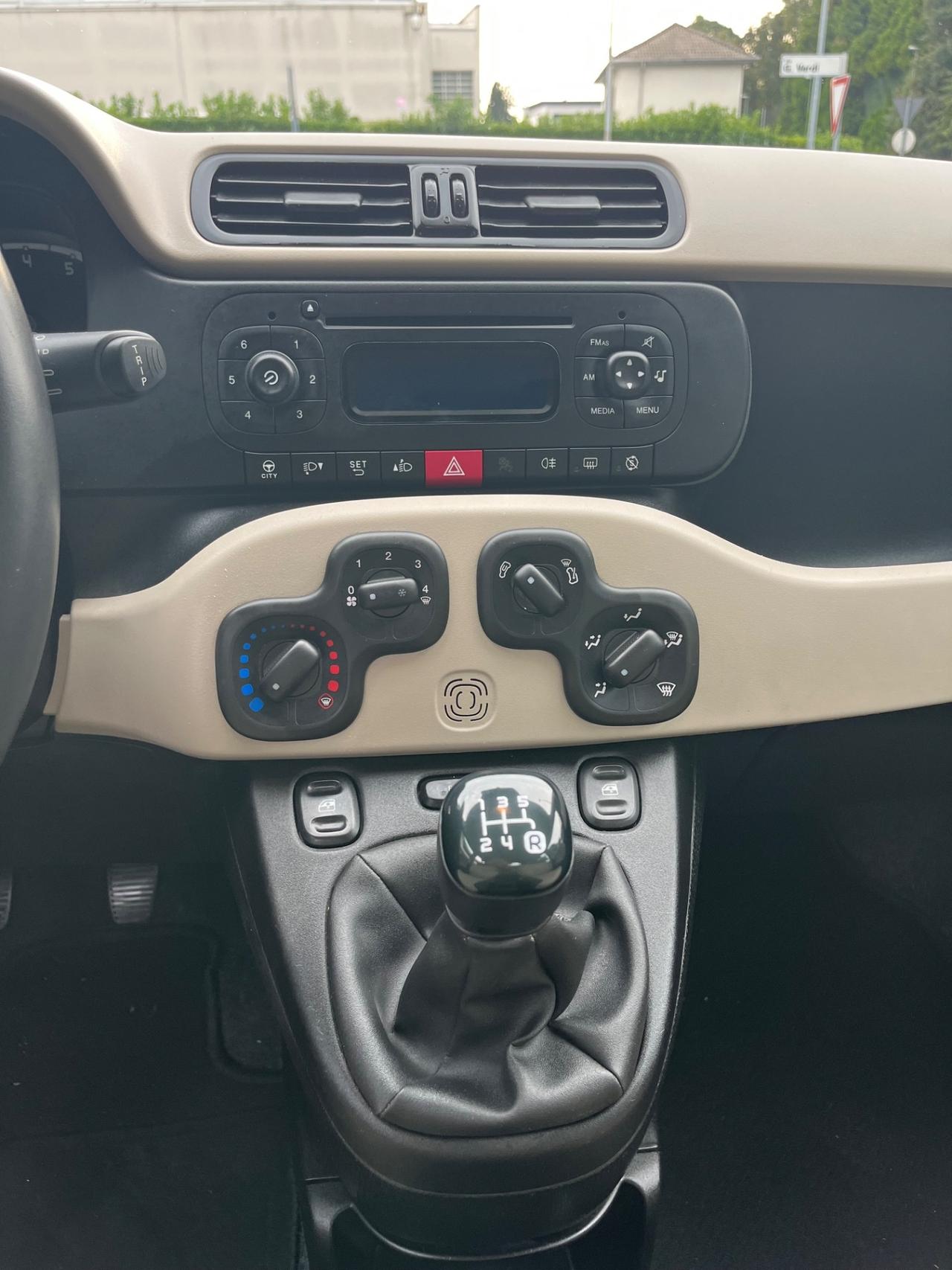 Fiat Panda/84CV/neopatentato/Euro6/unico proprietario/5Porte e 5Posti