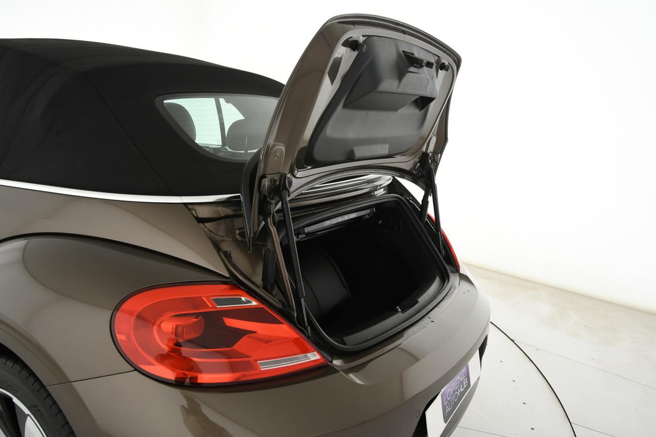 VOLKSWAGEN Maggiolino Cabrio 2.0 tdi Sport 140cv dsg PELLE+LED+C18"