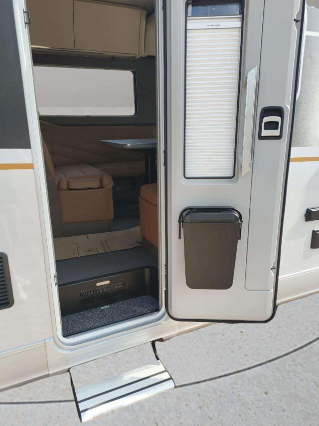 MERCEDES-BENZ Adria Super Sonic 890 LC