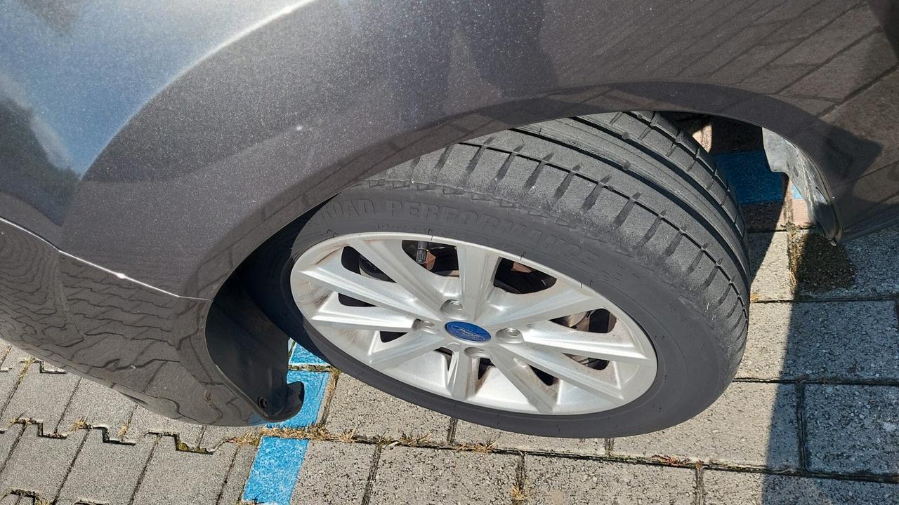 Ford B-Max 1.5 TDCi-6B-NAVI-UNICO PROP-3 REVISIONI