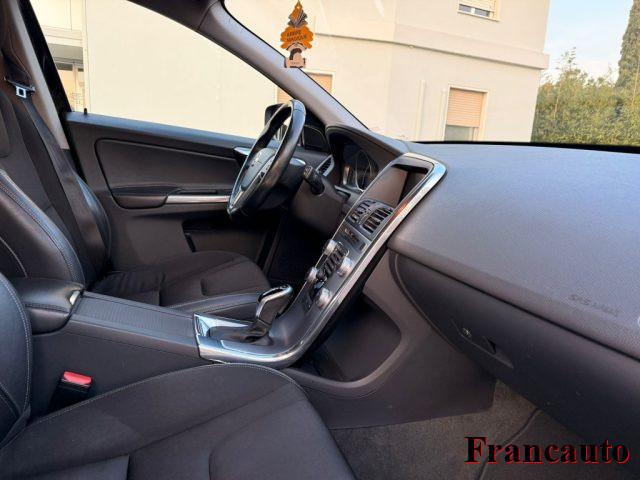 VOLVO XC60 D3 Geartronic R-design