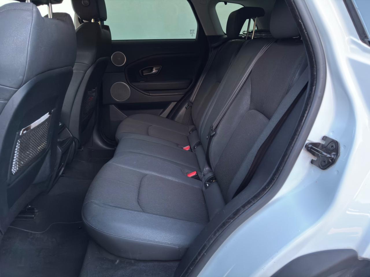 Land Rover Range Evoque 2.0 eD4 5p. SE