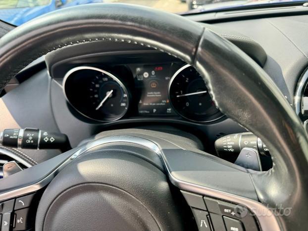 JAGUAR F-Pace 2.0 D 180 CV aut. R-Sport