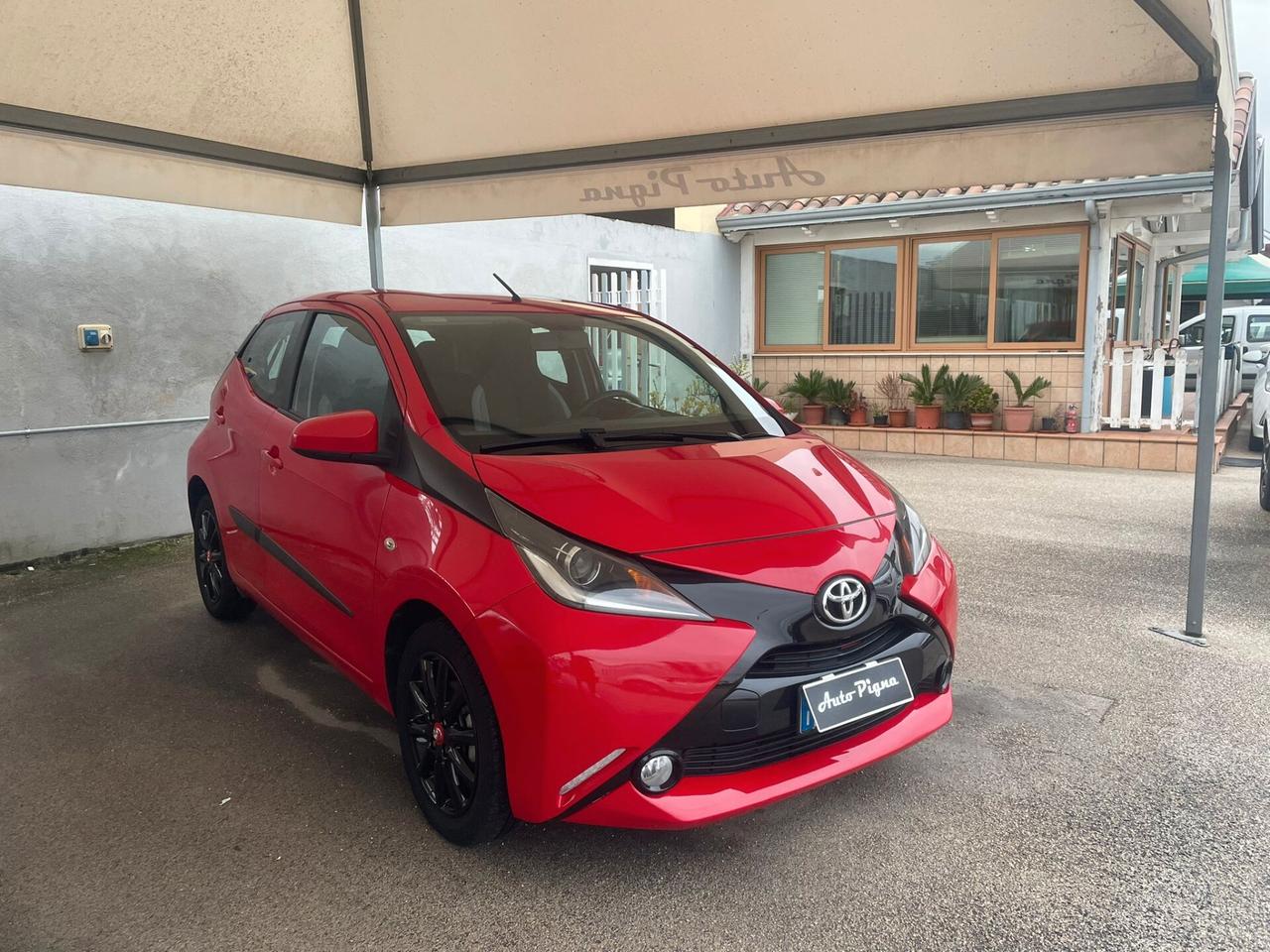 Toyota Aygo 1.0 VVT-i 69 CV 5 porte x-cite
