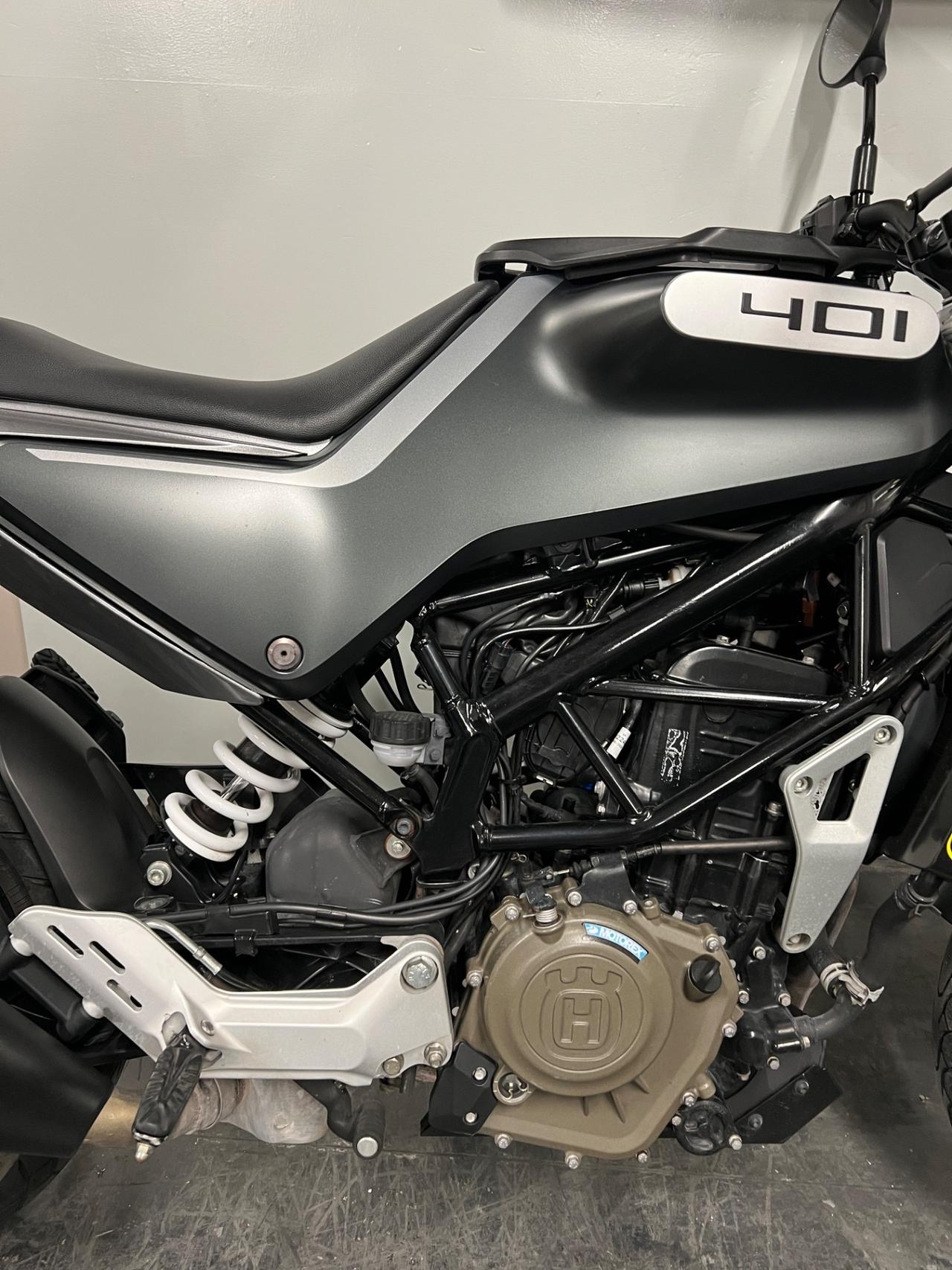Husqvarna Svartpilen 401