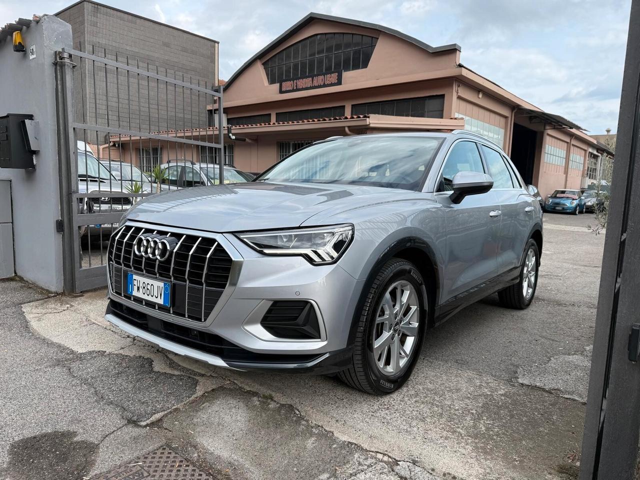 Audi Q3 2.0 TDI 150 CV S tronic line Edition