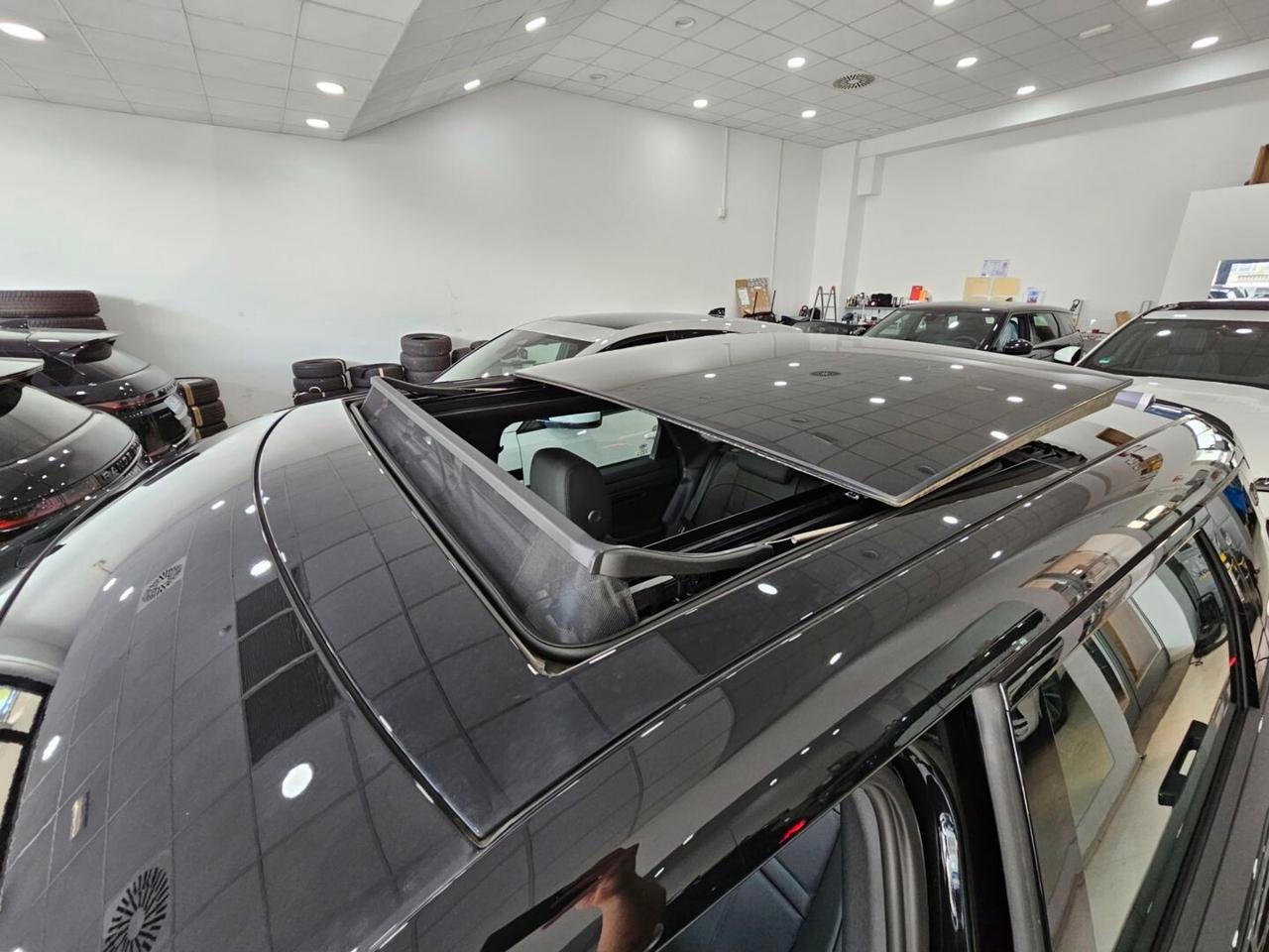 Land Rover Range Evoque 2.0D I4 163 CV AWD Auto R-Dynamic SE