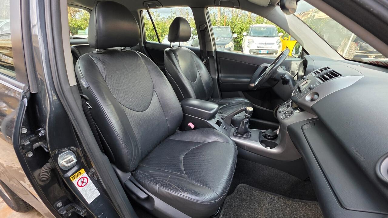 Toyota RAV 4 RAV4 2.2 D-4D 136 CV Luxury