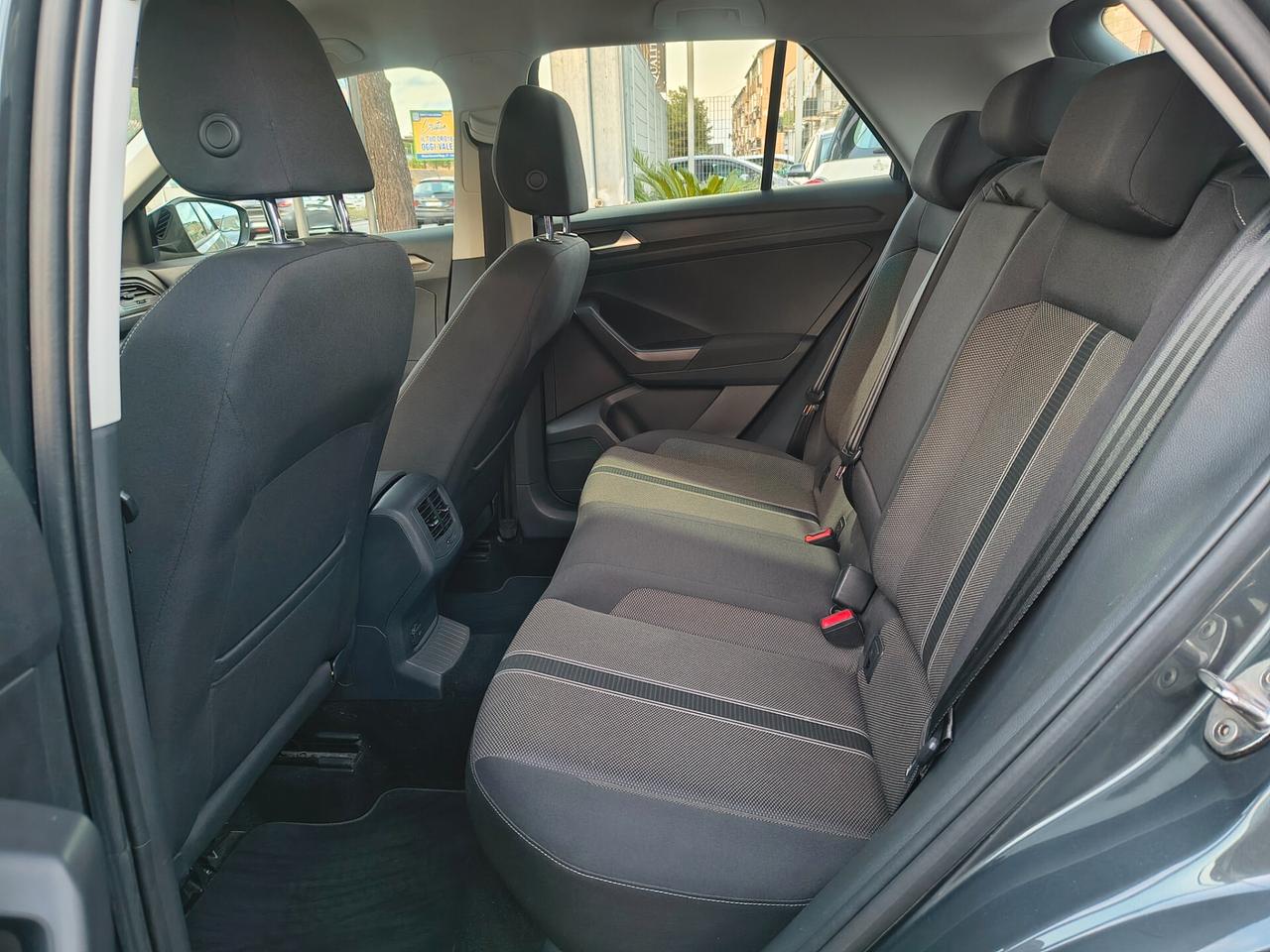 VOLKSWAGEN T-ROC 1.0 BENZINA 110.000 KM ANNO 2018