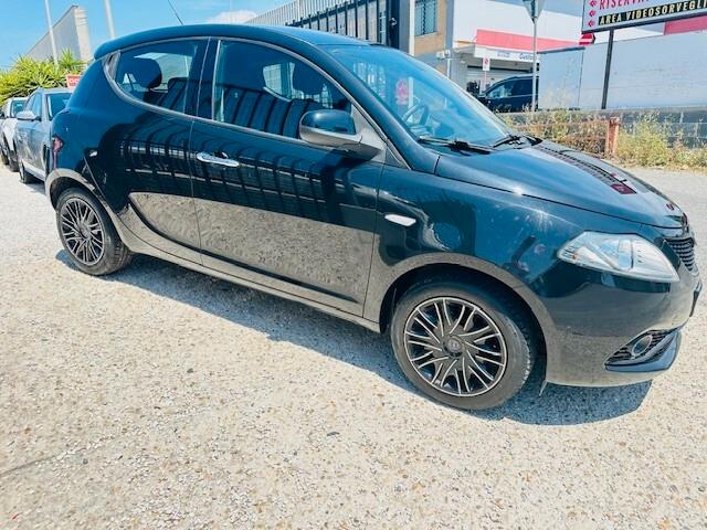 Lancia Ypsilon 1.2 69 CV 5 porte GPL Ecochic Gold