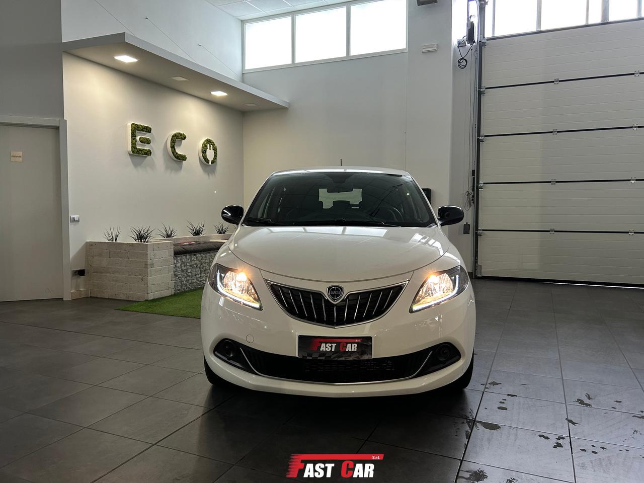 Lancia Ypsilon 1.2 69 CV 5 porte GPL Silver