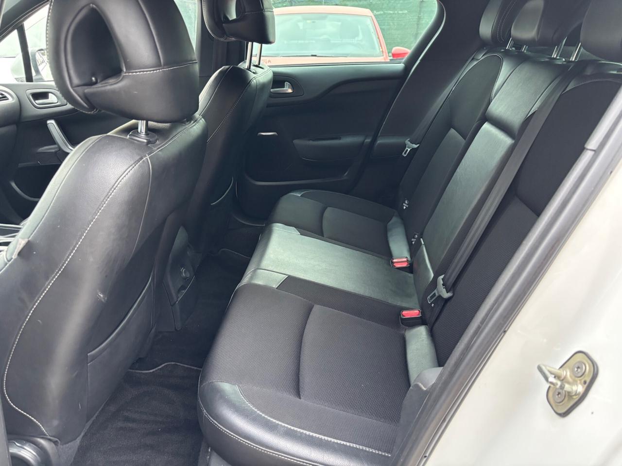 Citroen DS4 1.6 e-HDi 110cv So Chic OK Neopatentati