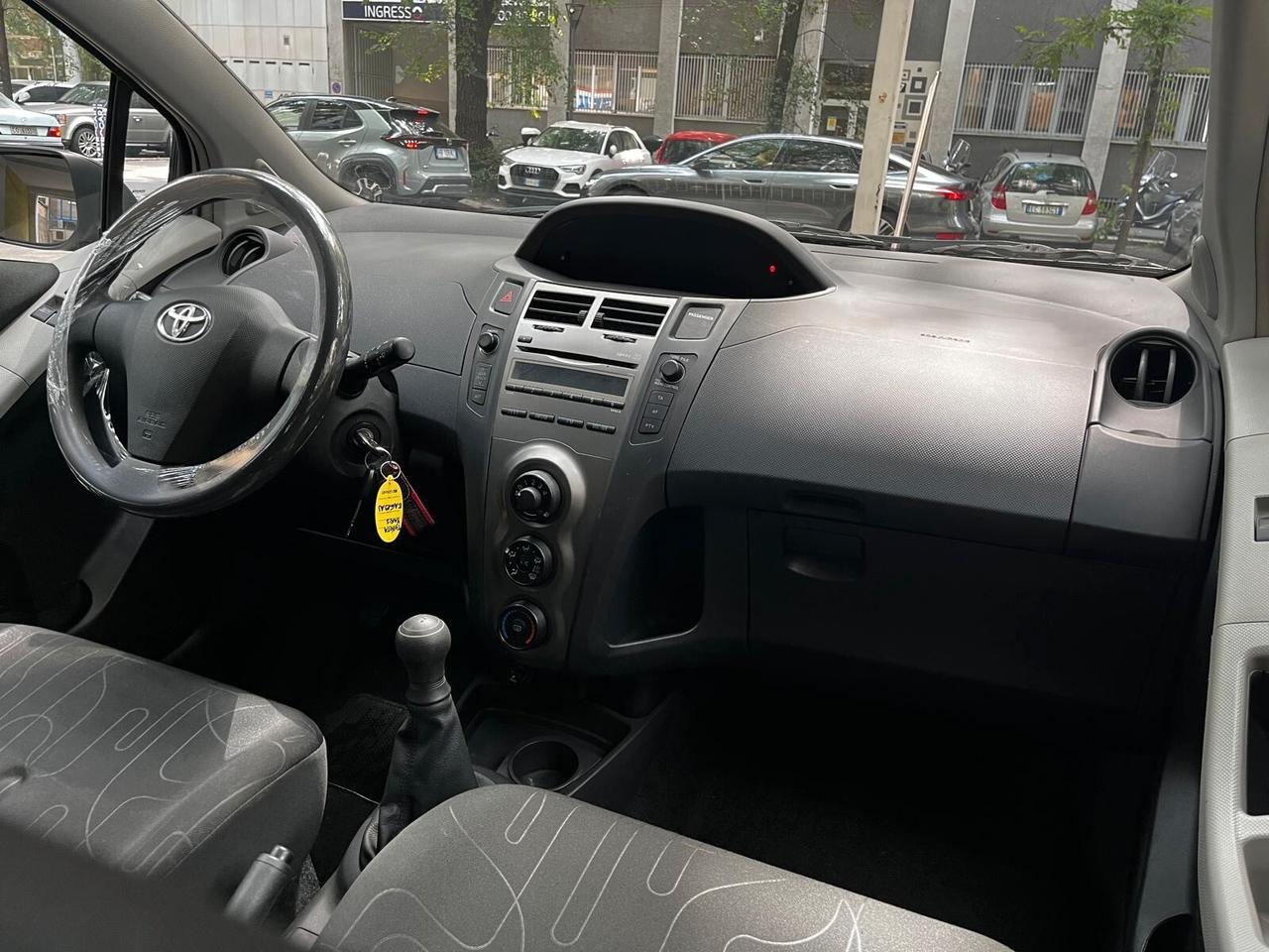 Toyota Yaris 1.0 3 porte