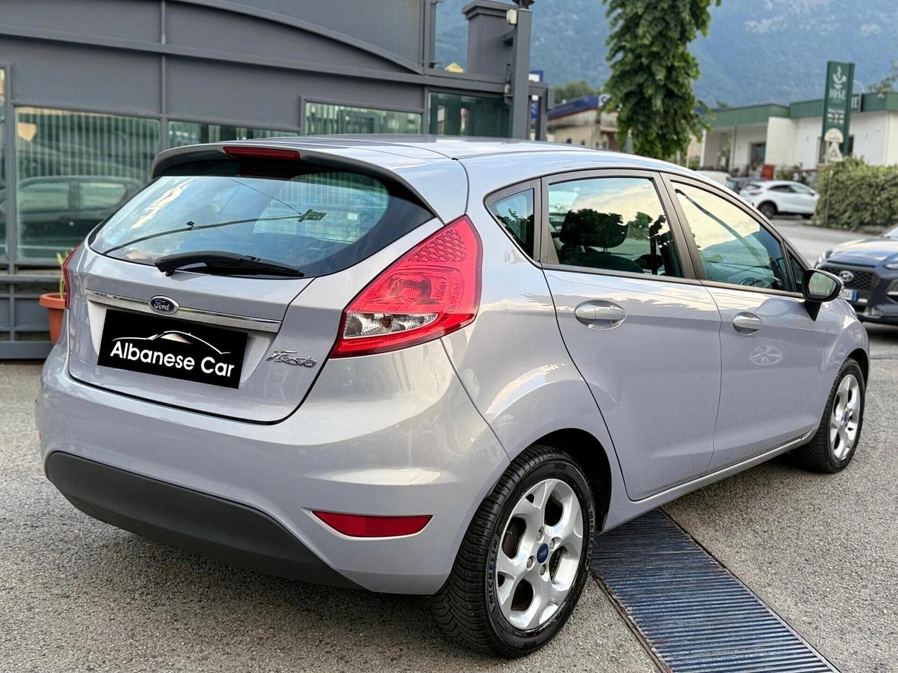 Ford Fiesta Ikon 1.4 TDCi 70CV 5 porte