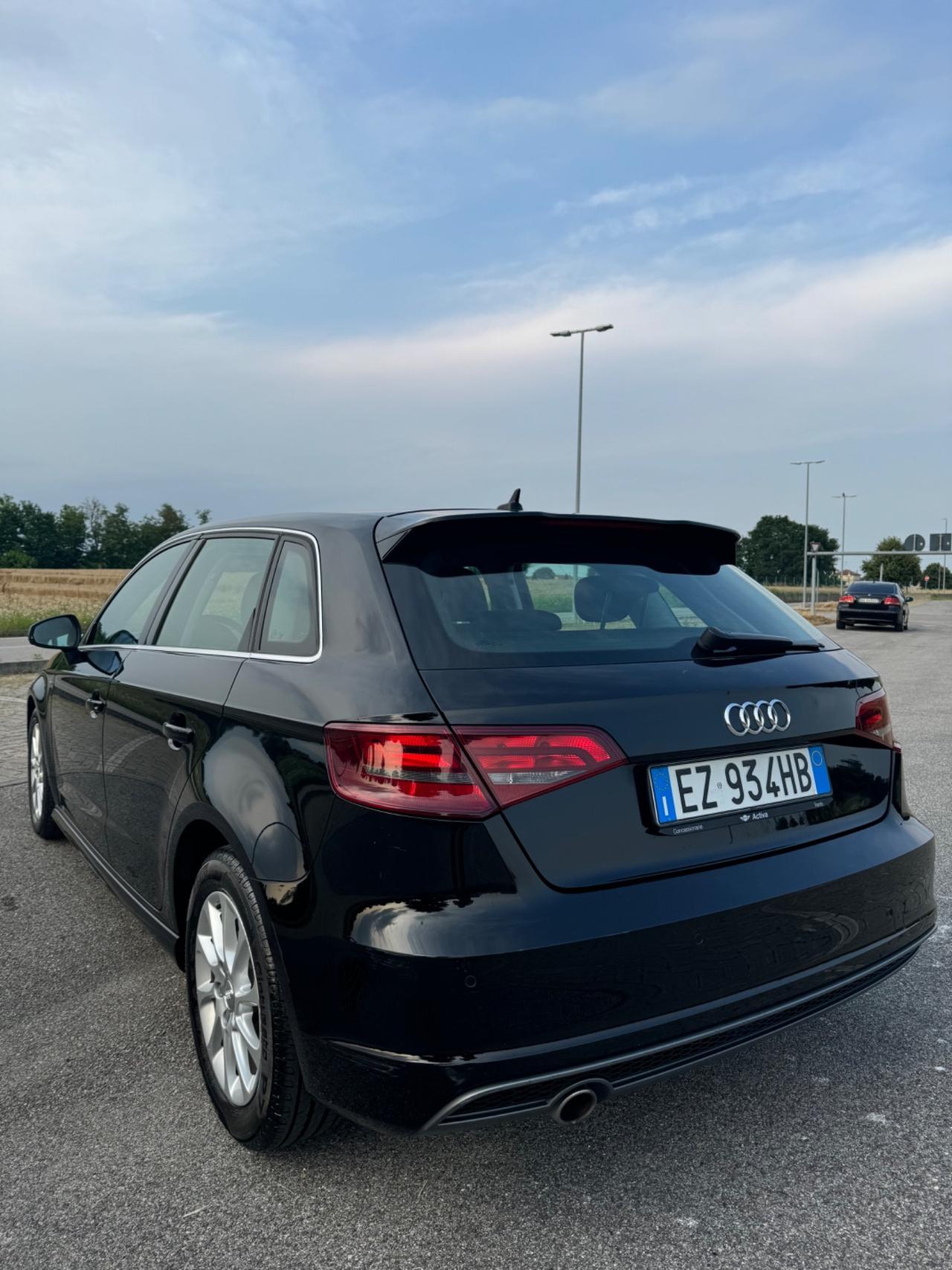 Audi A3 1.6 TDI clean diesel S tronic Ambition