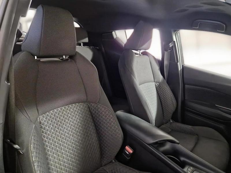 TOYOTA C-HR 1.8H 98CV E-CVT Business