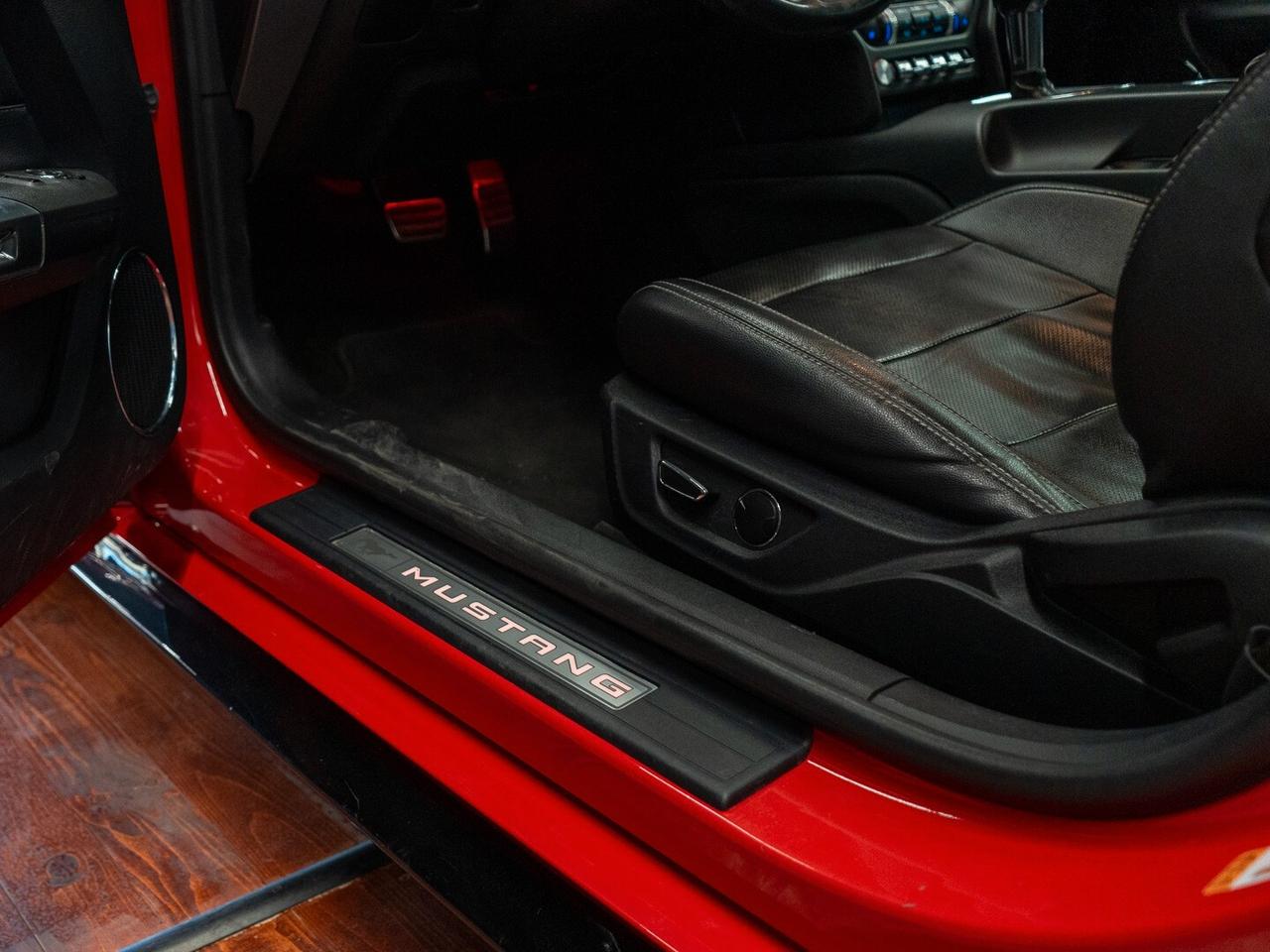 Ford Mustang Fastback 5.0 V8 TiVCT aut. GT
