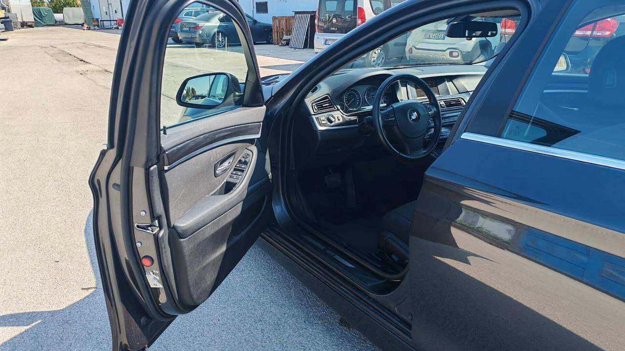 Bmw 520 520d xDrive Luxury