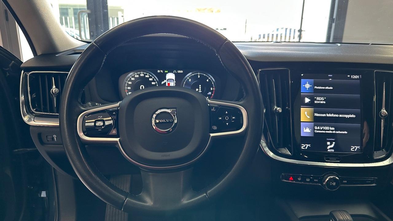 Volvo V60 B4 (d) Geartronic Momentum CROSS COUNTRY 4X4