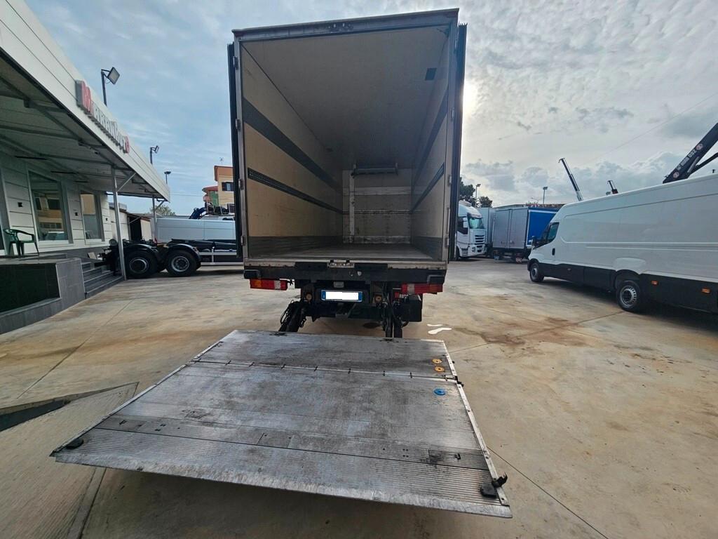 MERCEDES AXOR 1833 FRIGO CON PEDANA-2011