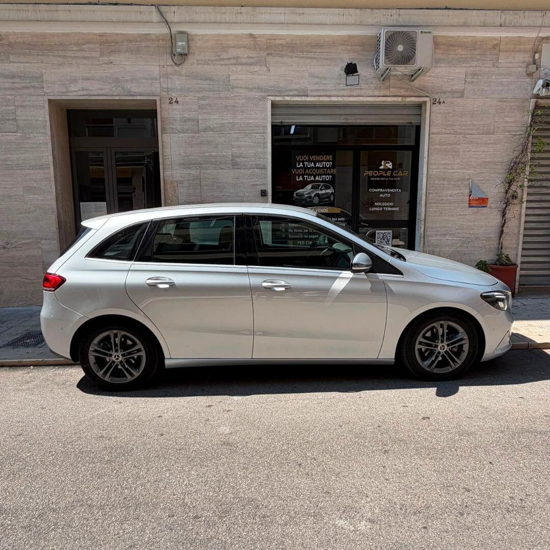 Mercedes B 180 d Aut - 116CV