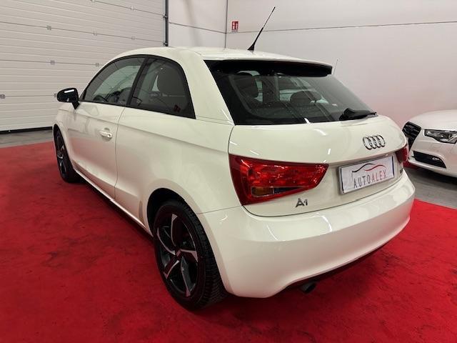 AUDI - A1 1.2 tfsi Attraction c/clima