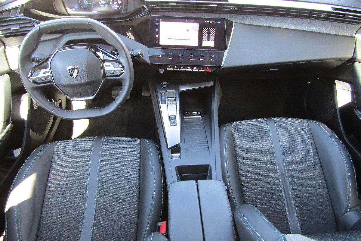 PEUGEOT 308 Plug-in Hybrid 180 e-EAT8 Allure Pack