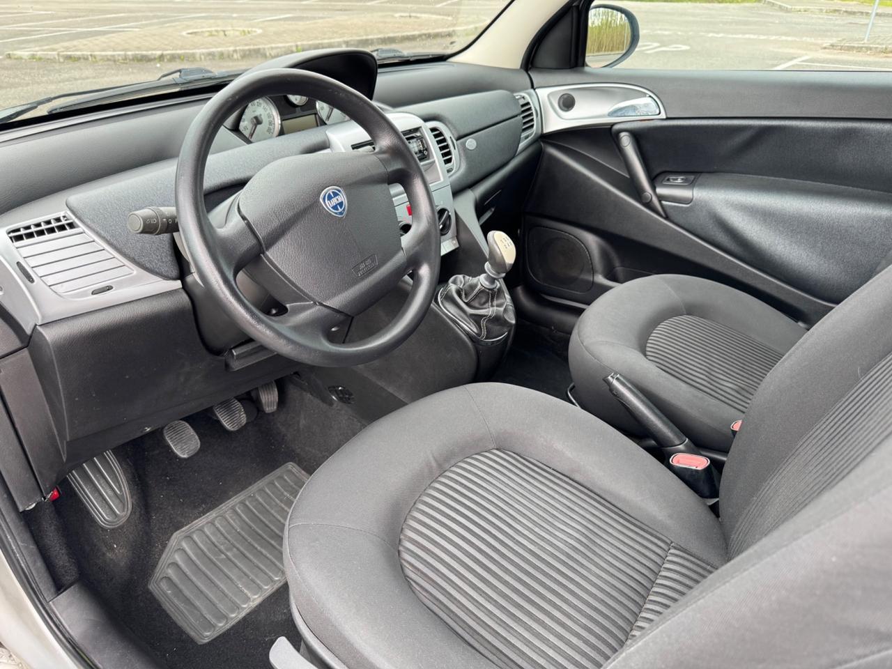 Lancia Ypsilon 1.2 69 CV Argento