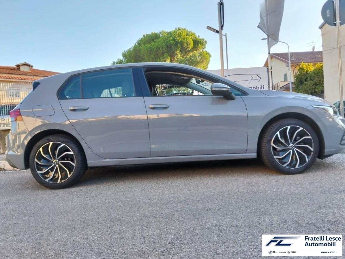 VOLKSWAGEN - Golf 2.0 tdi Life 150cv dsg (In Arrivo)