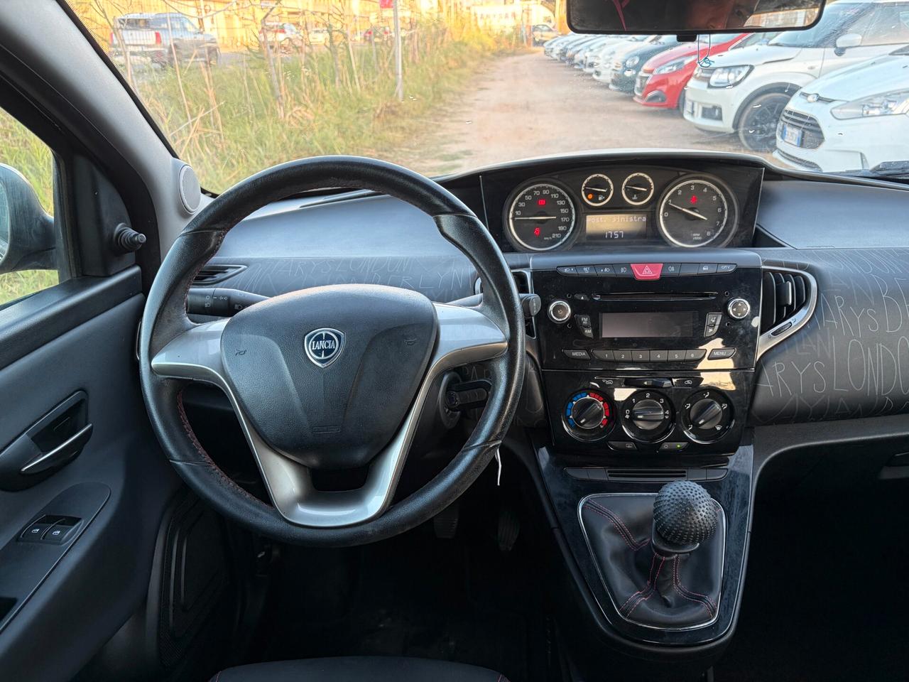 LANCIA YPSILON 1.2 115.000 KM ANNO 2013 GARANTITA