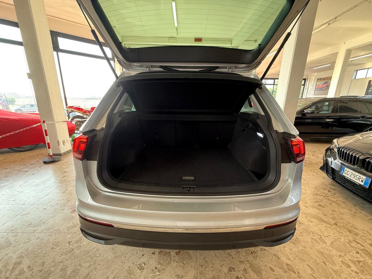 Volkswagen Tiguan 2.0 TDI 150 CV DSG Life 04/2022 EURO 6D