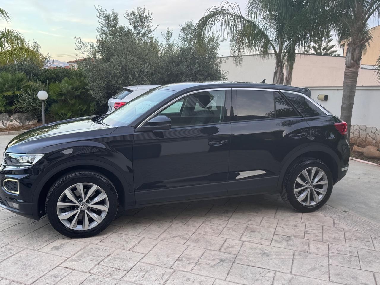Volkswagen T-Roc 2.0 TDI SCR 150 CV DSG Business BlueMotion Technology