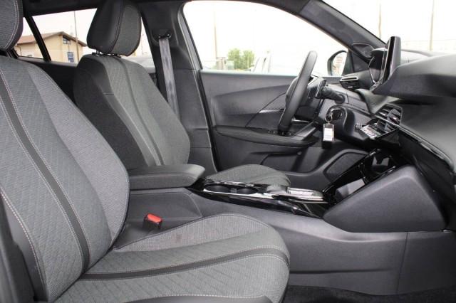 Peugeot 2008 1.2 Allure s&s 130cv Auto con Navigatore e CarPlay