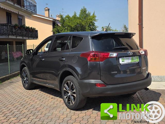 TOYOTA RAV 4 2.0 D-4D 4WD Lounge