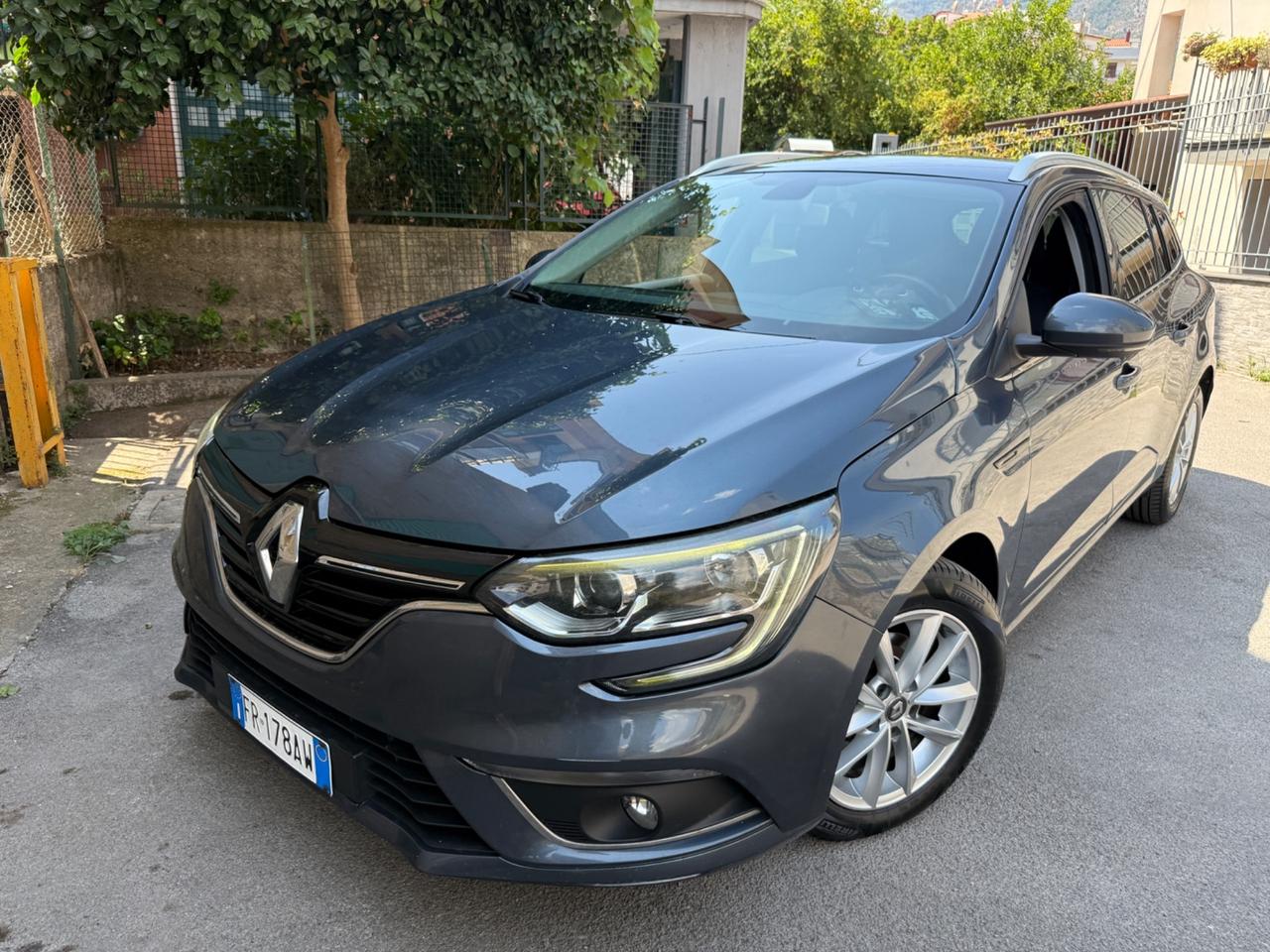 Renault Megane Mégane Sporter dCi 8V 110 CV EDC Energy Intens
