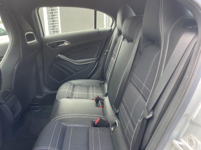 MERCEDES-BENZ A 180 Premium