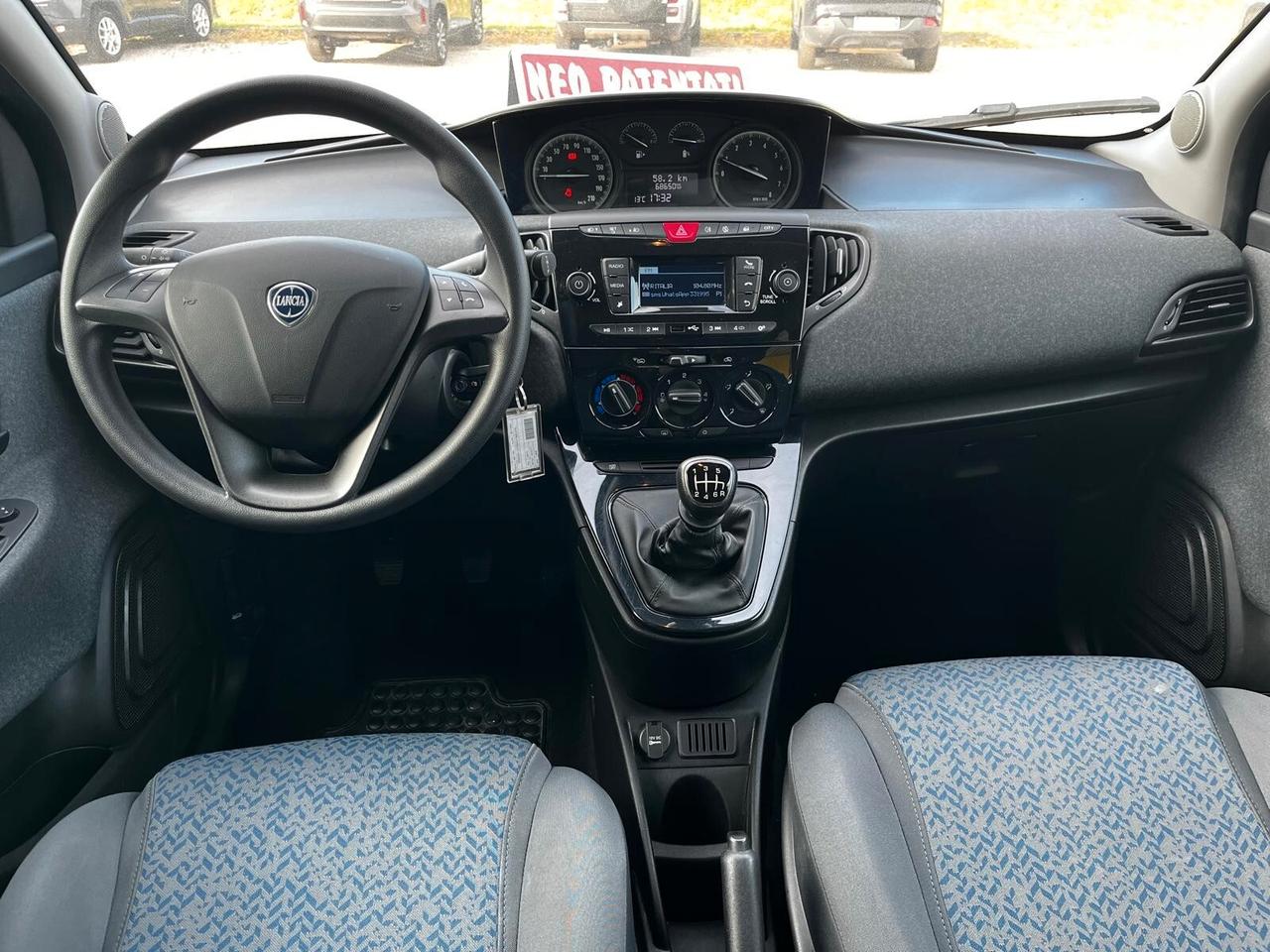Lancia Ypsilon 1.0 FireFly 5 porte S&S Hybrid Silver Plus