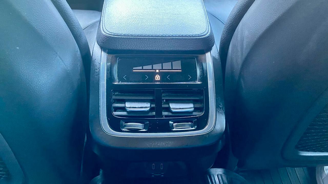 VOLVO V90 CROSS COUNTRY B4 (d) AWD 2.0 (197CV) - VIRTUAL COCKPIT, TETTO PANORAMICO, PELLE TOTALE